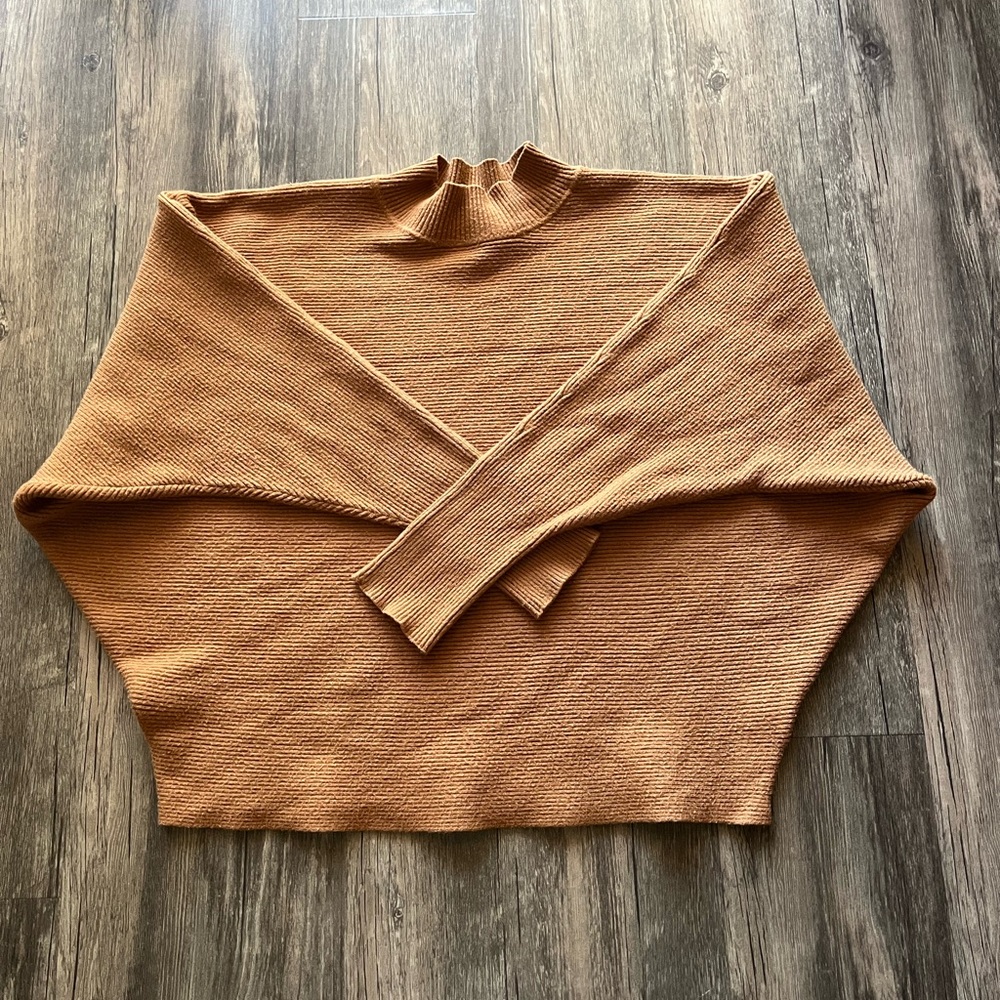Active USA Ribbed Cropped Sweater Sz M